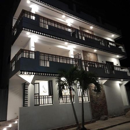 Hostal Marina Samana 외부 사진