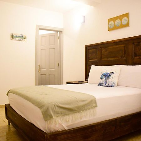 Hostal Marina Samana 외부 사진