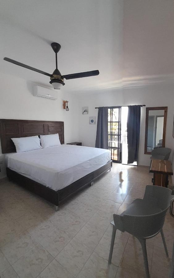 Hostal Marina Samana 외부 사진