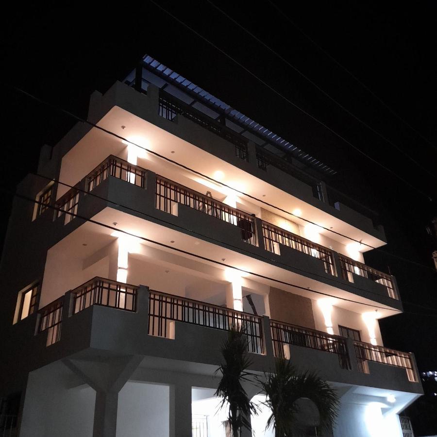 Hostal Marina Samana 외부 사진