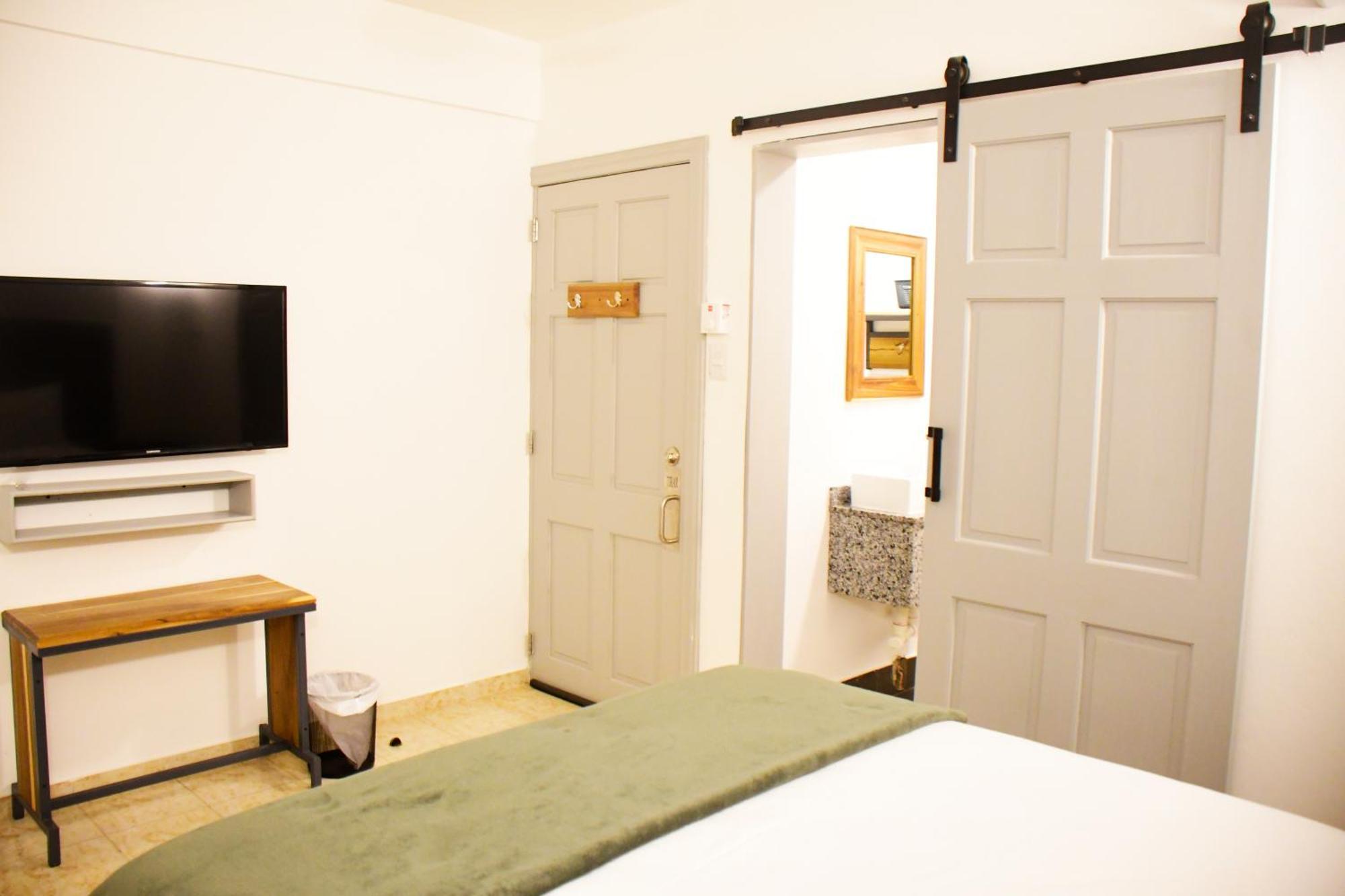 Hostal Marina Samana 외부 사진