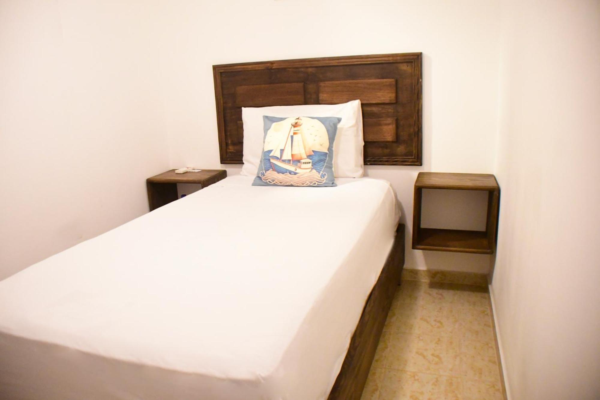 Hostal Marina Samana 외부 사진