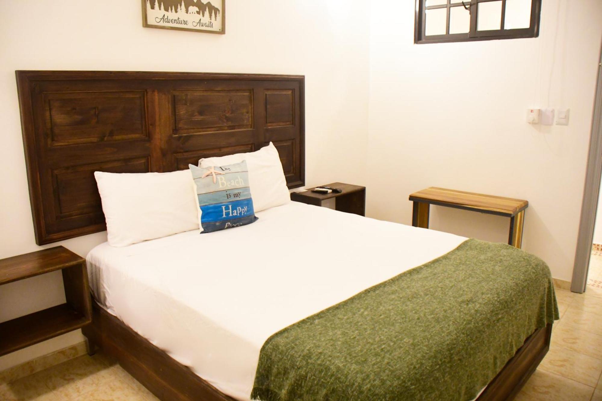 Hostal Marina Samana 외부 사진