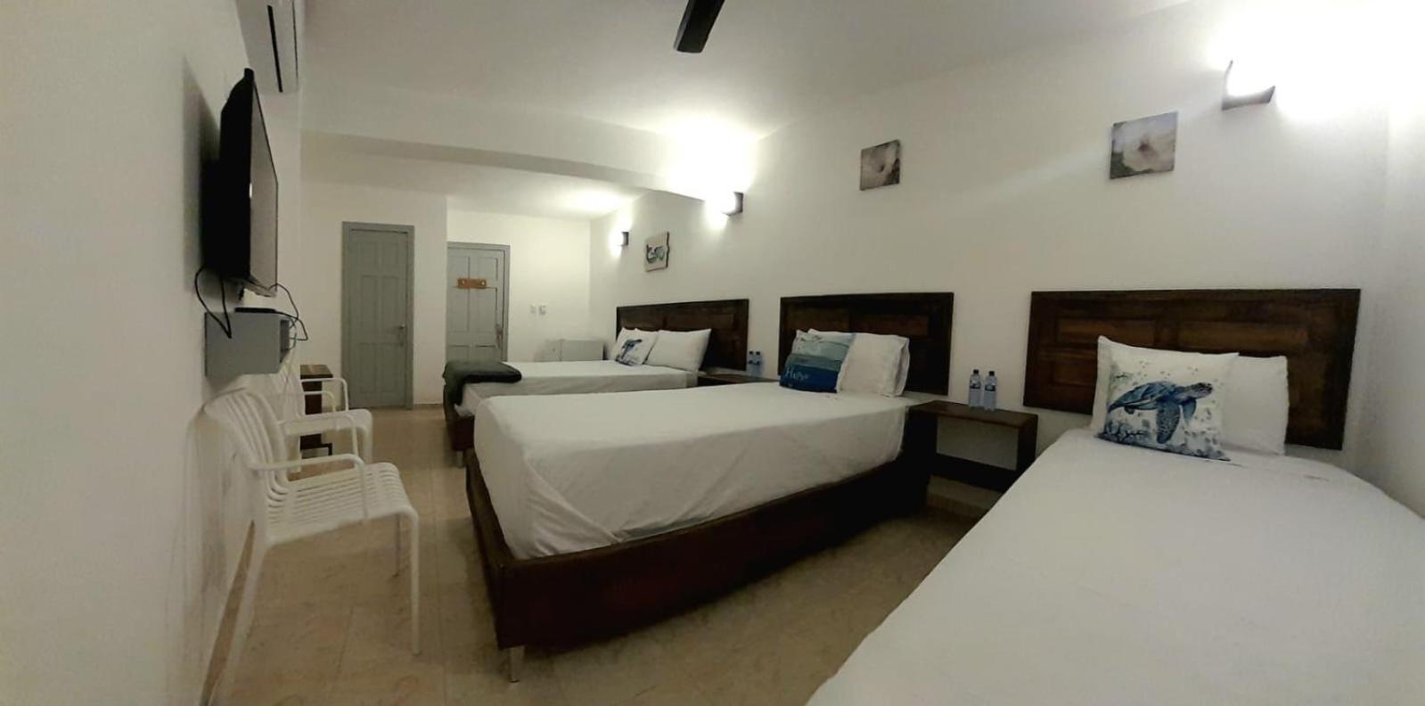 Hostal Marina Samana 외부 사진