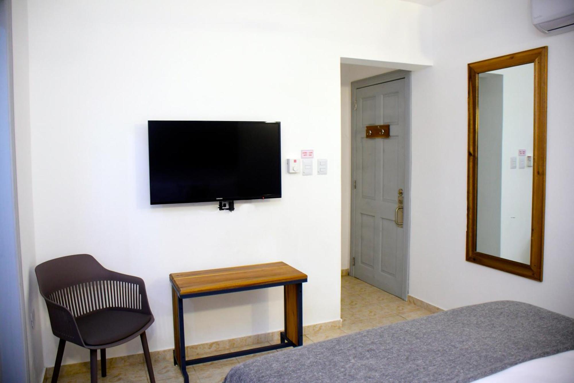 Hostal Marina Samana 외부 사진