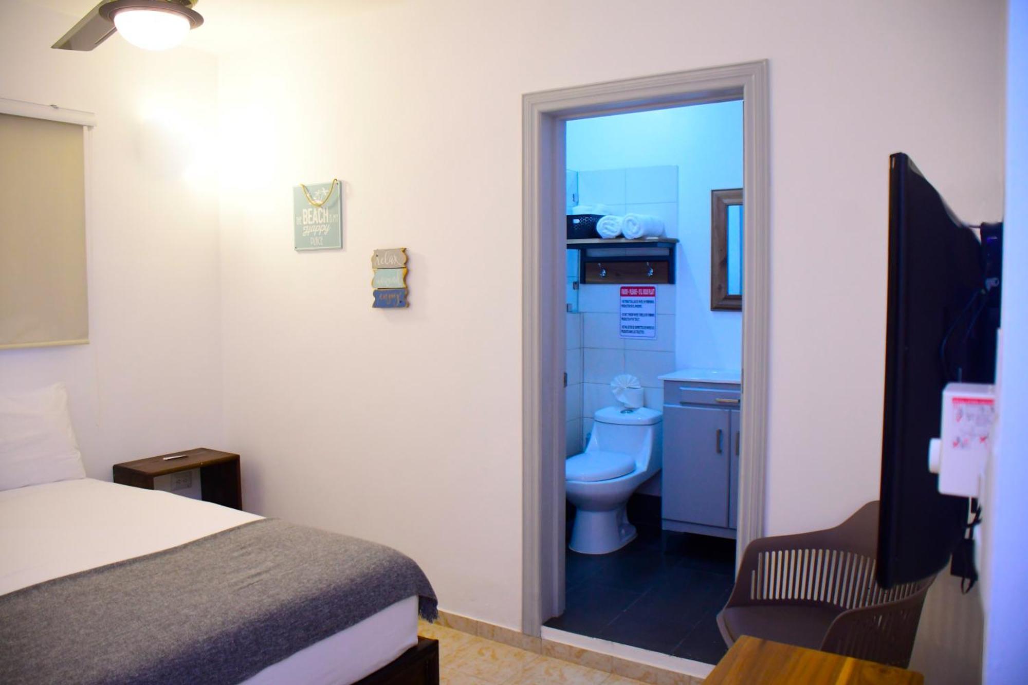 Hostal Marina Samana 외부 사진