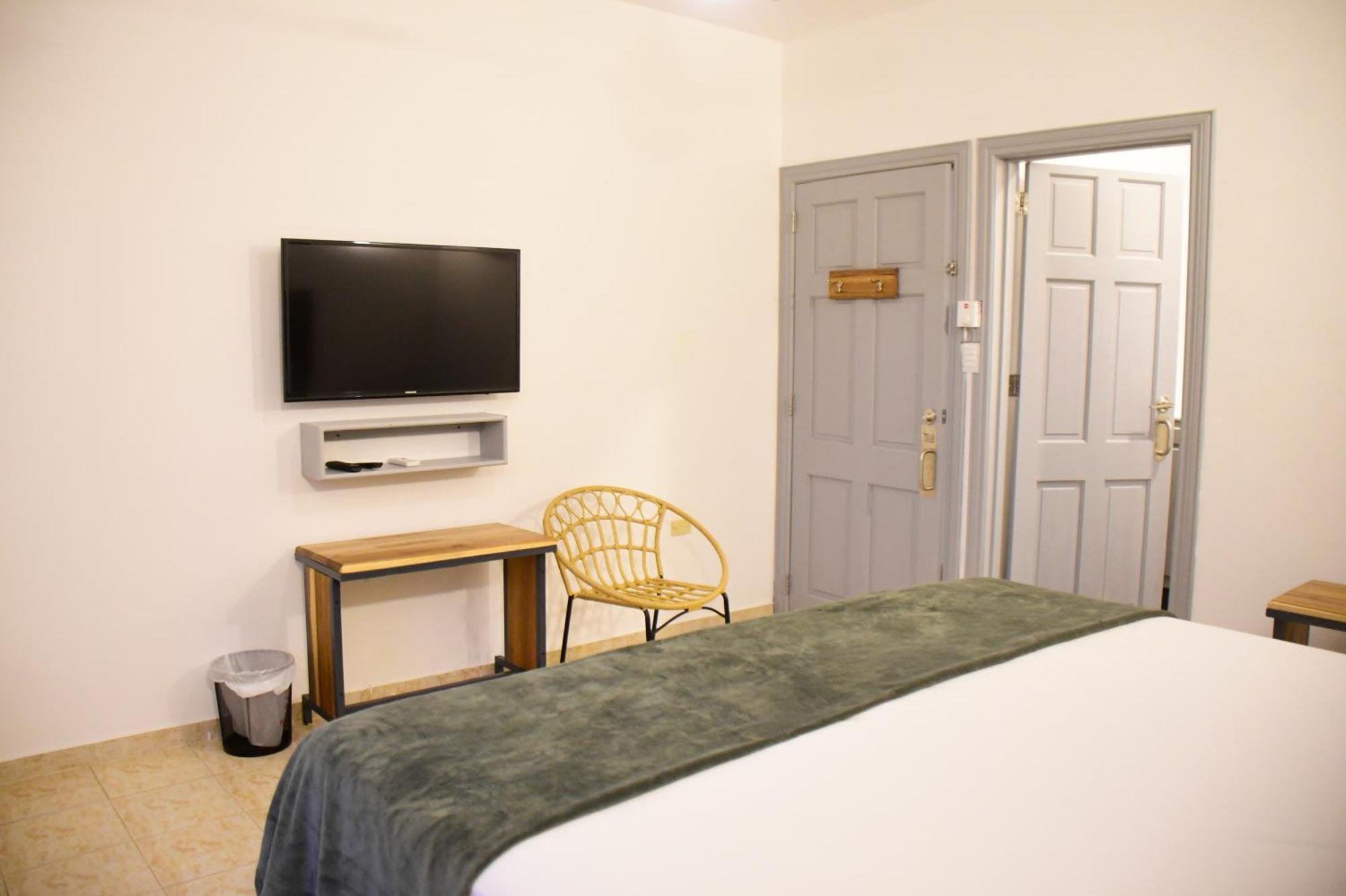 Hostal Marina Samana 외부 사진